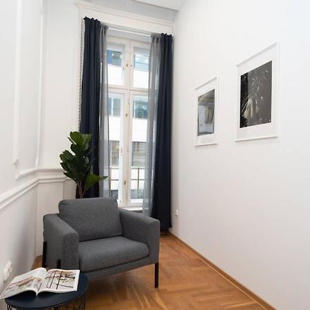 Best Located, 150 M2 5 Bedrooms Apt., Budapeste Exterior foto