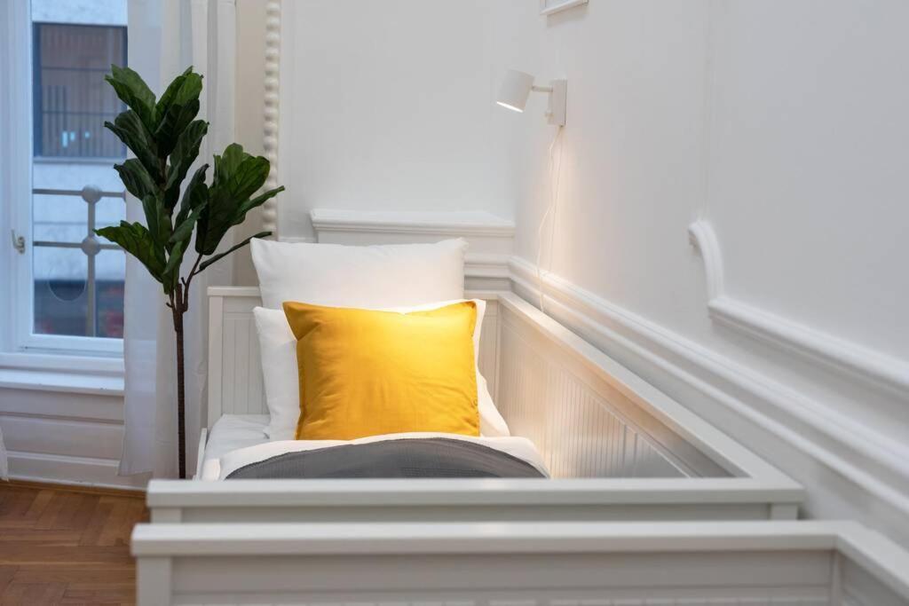 Best Located, 150 M2 5 Bedrooms Apt., Budapeste Exterior foto