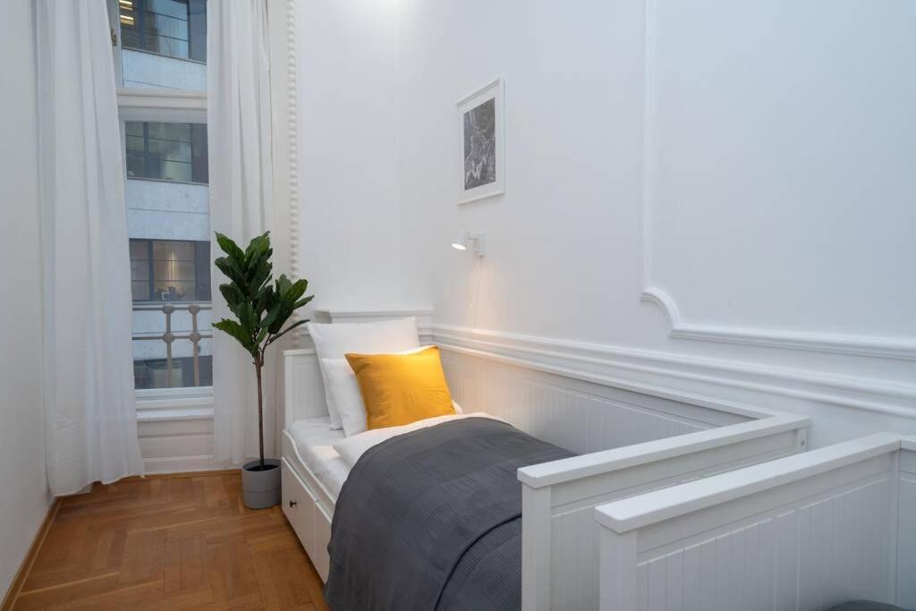Best Located, 150 M2 5 Bedrooms Apt., Budapeste Exterior foto