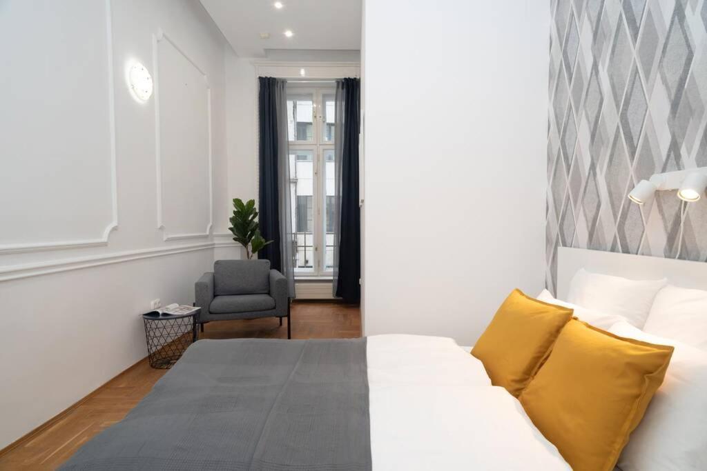 Best Located, 150 M2 5 Bedrooms Apt., Budapeste Exterior foto