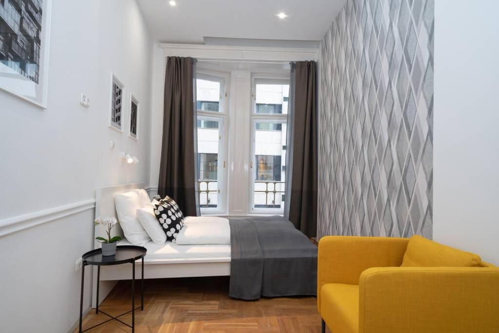 Best Located, 150 M2 5 Bedrooms Apt., Budapeste Exterior foto